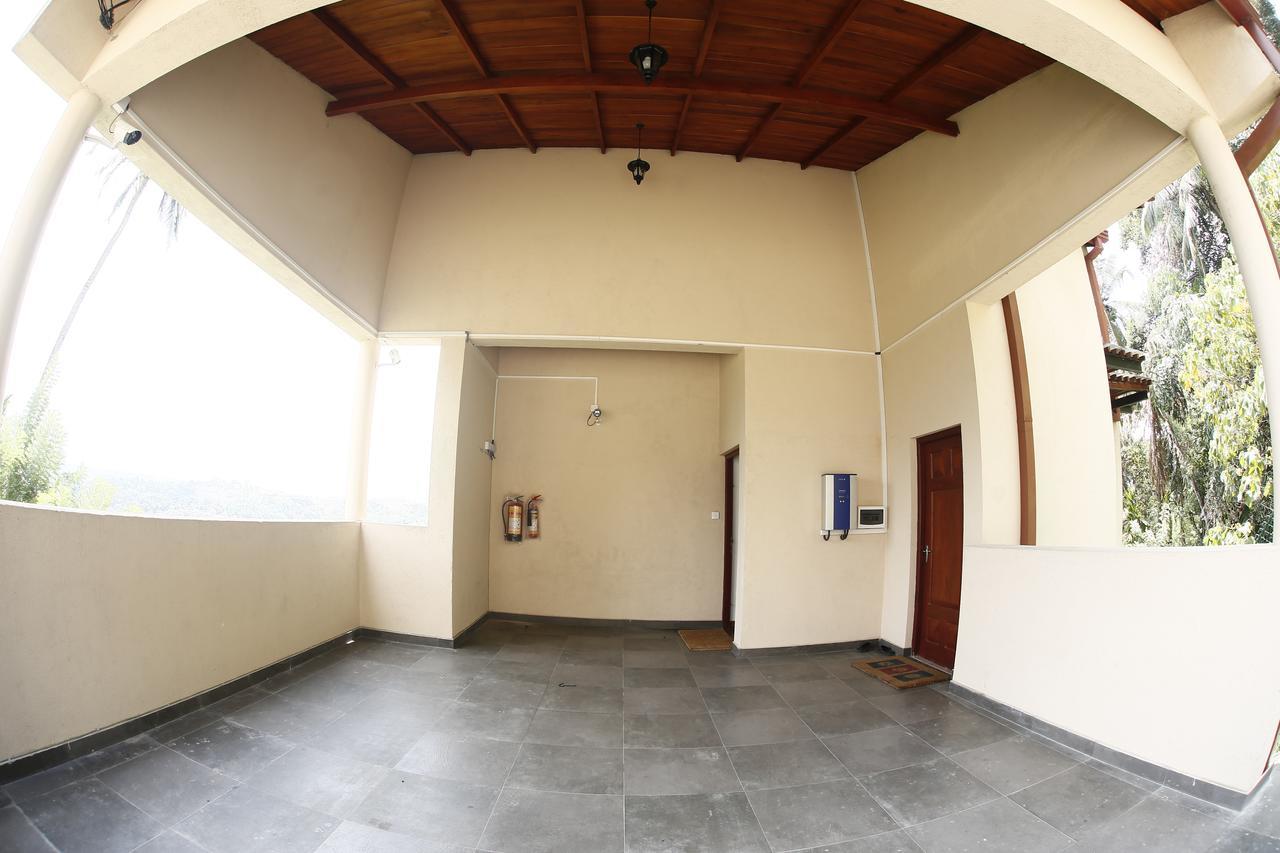Cirute' Talwatte, Kandy Zewnętrze zdjęcie